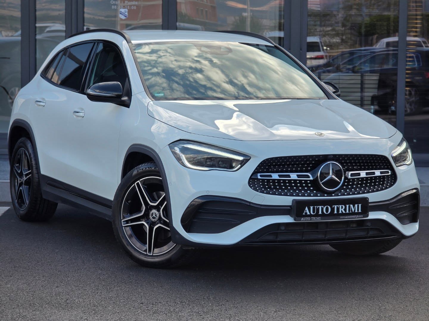 MERCEDES BENZ GLA 200D AMG LINE / 150 PS