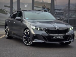 BMW 520D XDRIVE / M-SPORT / BLACK MATTE  / INDIVIDUAL
